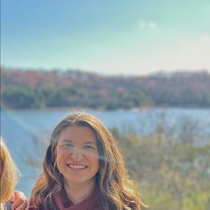 Meet your Posher, Laura